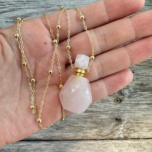 Vintage Jewelry Pink Rose Quartz Perfume Bottle Necklace with Gold Tone chain 23